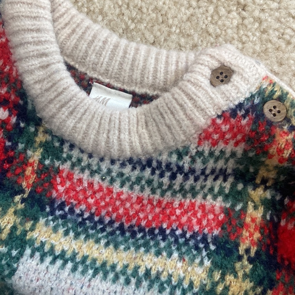 H&M sweater - Picture 2 of 3